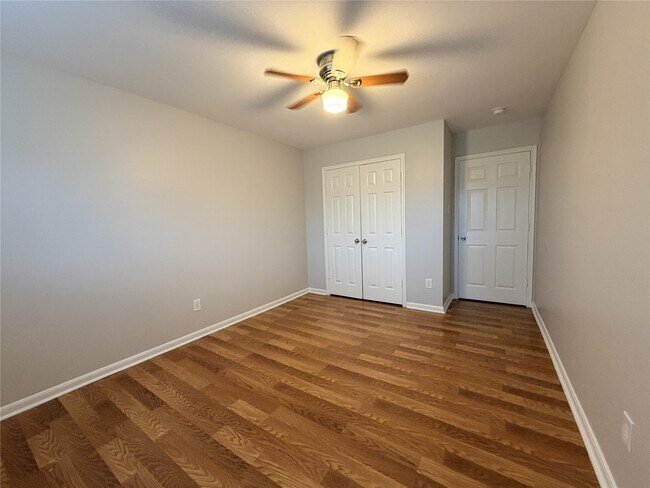 Building Photo - 6407 Waldron Dr