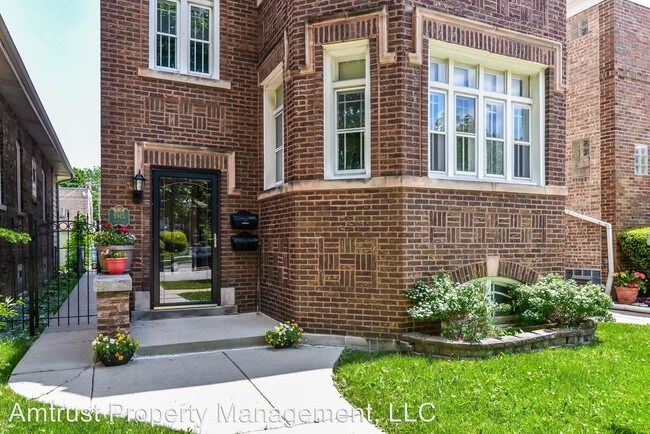 Foto del edificio - 5915 N Fairfield Ave