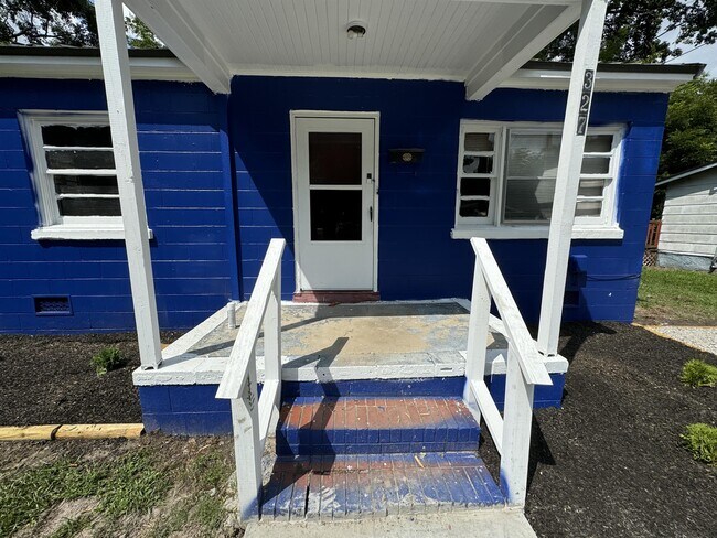 Foto del edificio - 327 Finch St SE