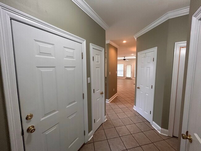 Foto del edificio - 12332 Pine View Ln