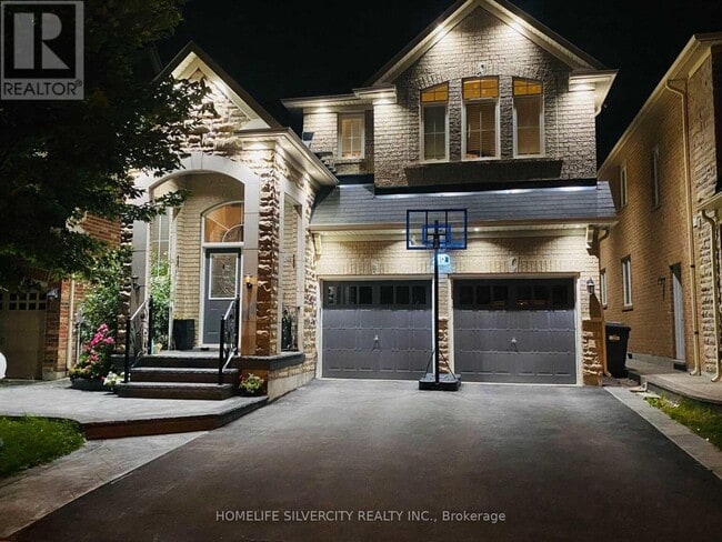 Building Photo - 10 Bloom Dr