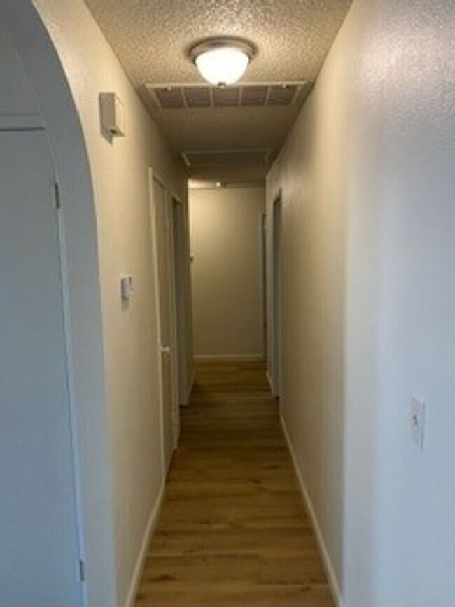 Foto del edificio - 800 Dogwood Cir