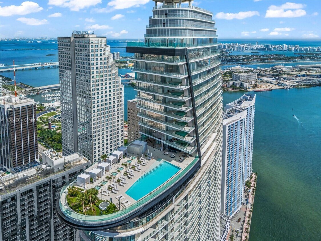 Foto principal - 300 Biscayne Blvd Way