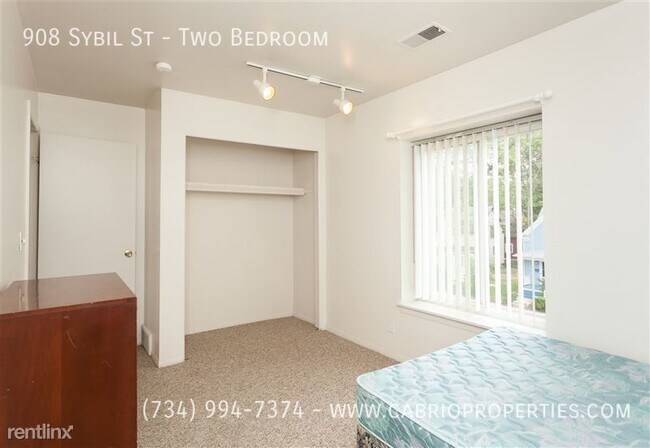 Foto del edificio - 908 Sybil St