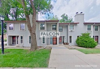 Building Photo - 673 Shooks Ln