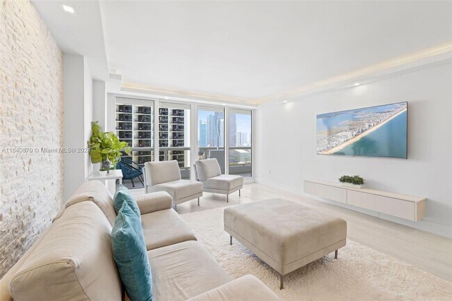 Foto del edificio - 1717 N Bayshore Dr
