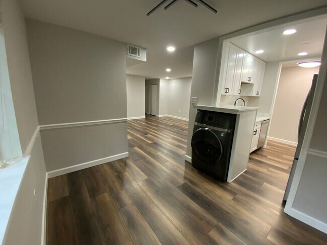 Foto del edificio - 1533 Colonial Dr