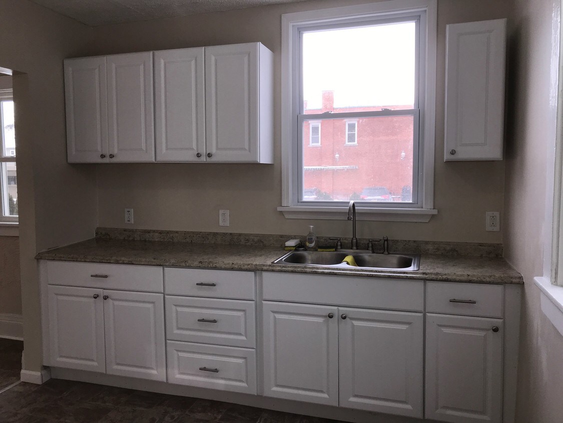Foto principal - 701 S Plymouth Ave