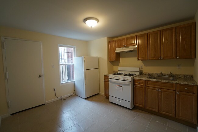 Building Photo - 808 Freeman St