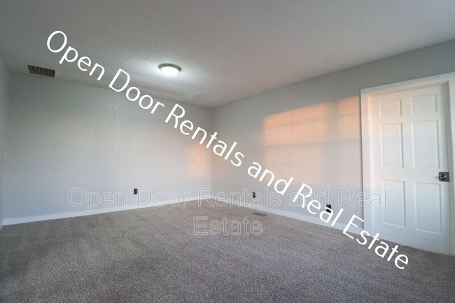 Building Photo - 2402 IN-427