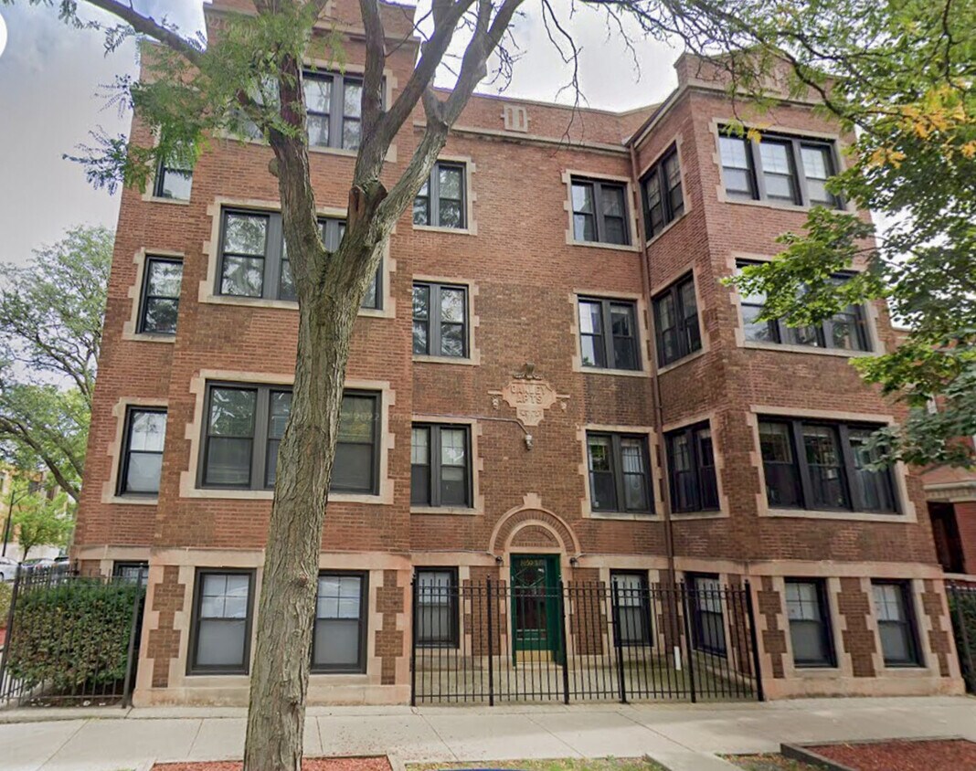 Primary Photo - 1057 N Oakley Blvd