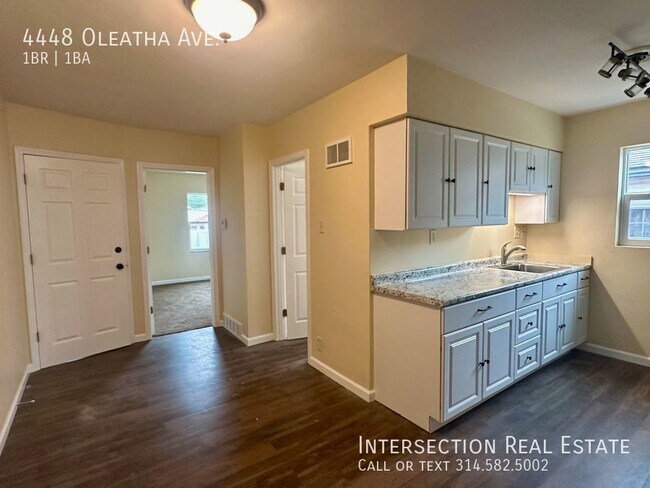 Building Photo - 4448 Oleatha Ave