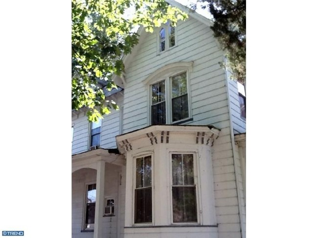 Building Photo - 128 W Commerce St