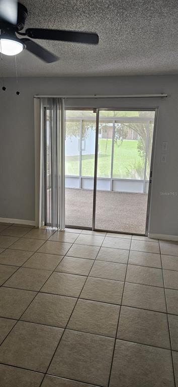 Foto del edificio - 1548 SE 27th St
