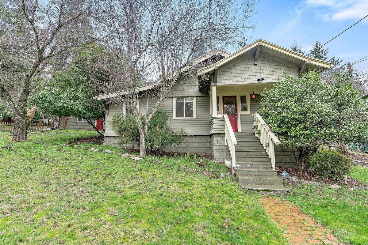 Primary Photo - 735 Roca St