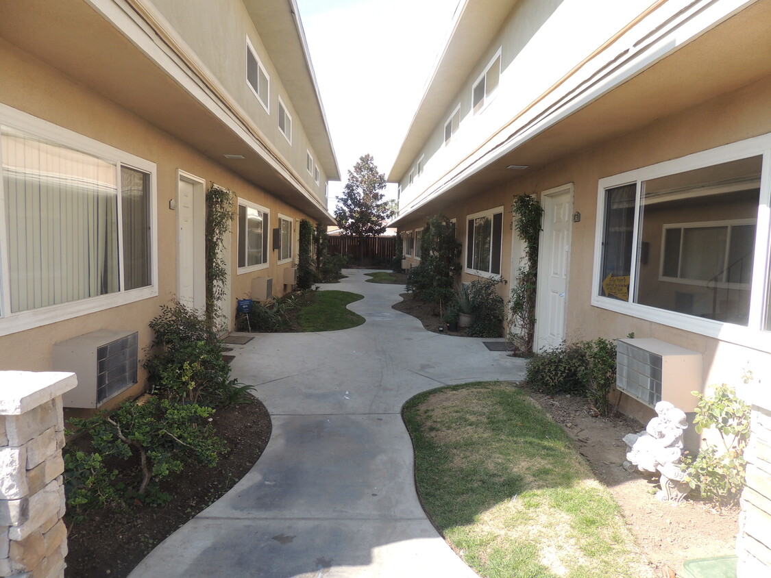 Primary Photo - 13859 Arthur Ave