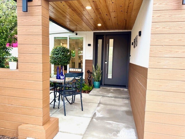 Building Photo - 27141 Via Noveno