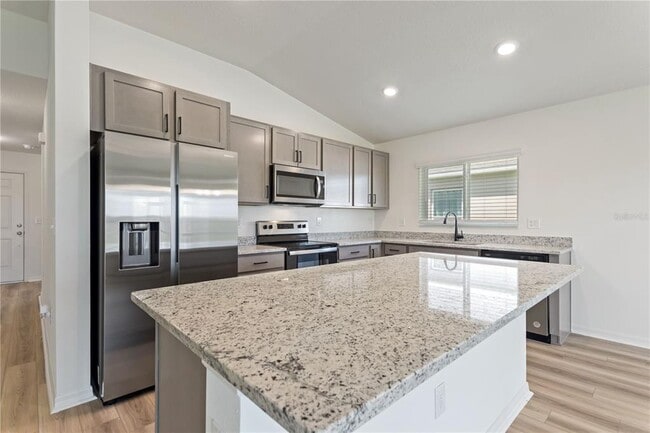 Foto del edificio - 305 Summer Grv Wy