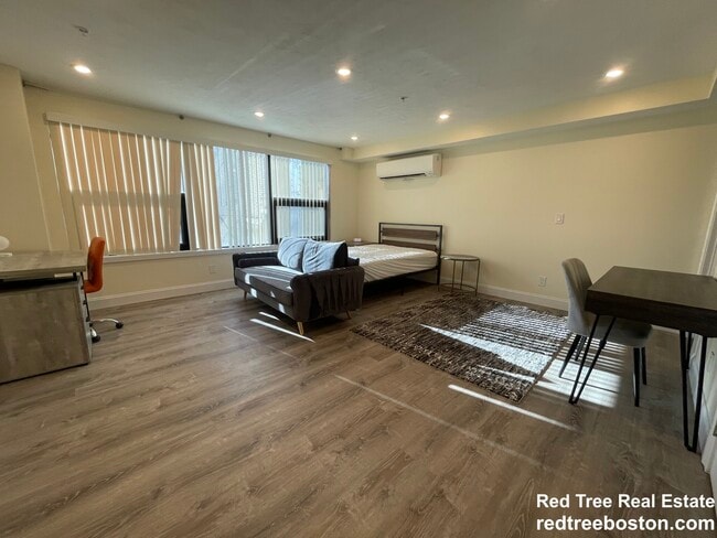 Photo - 1028a Commonwealth Ave Apartment