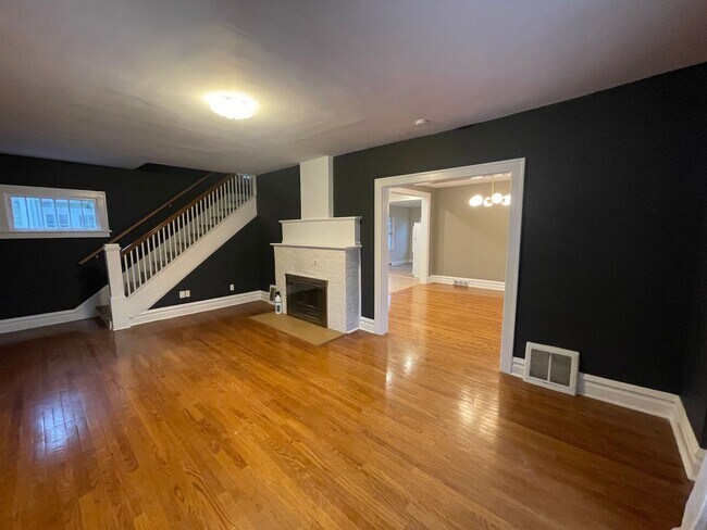 Building Photo - Three Bedroom Home in Kalamazoo