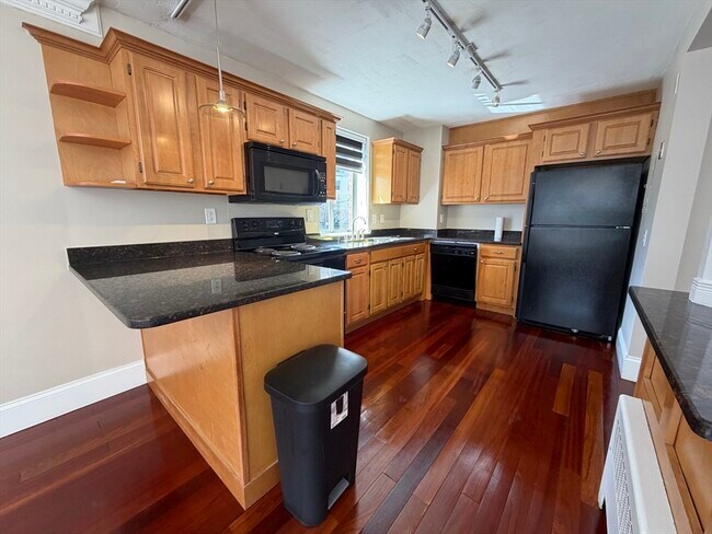 Foto del edificio - 2 Hammond Pond Pkwy