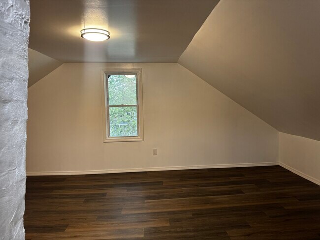 Foto del edificio - 222 Howard Ave