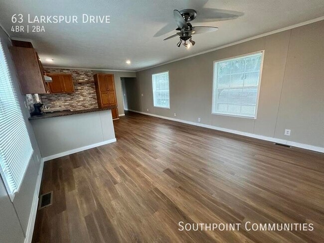Foto del edificio - 63 Larkspur Dr