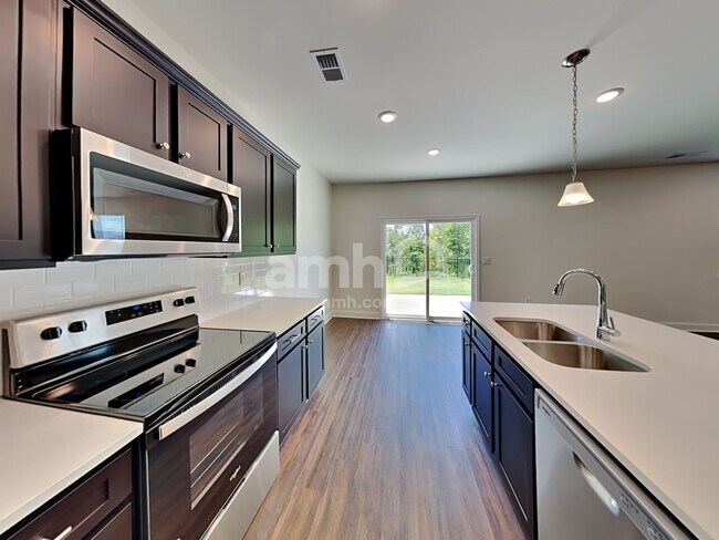 Foto del edificio - 251 Willow Ln