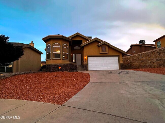Building Photo - 5316 Ignacio Almanzar Ln