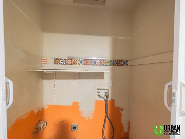 Foto del edificio - South Hill Gem! Spacious 3 Bedroom Home with Garage