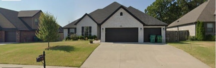 Building Photo - 1411 Sweetbriar Way
