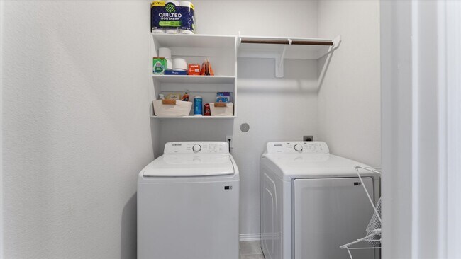 Building Photo - 327 Honey Mesquite Path