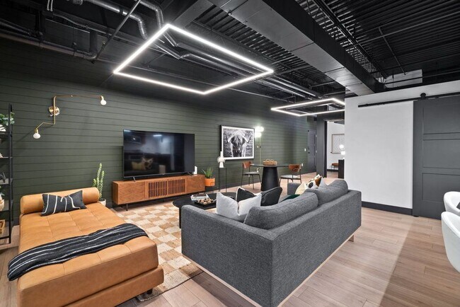 Foto del edificio - Stunning Fully Furnished Condo in Downtown...