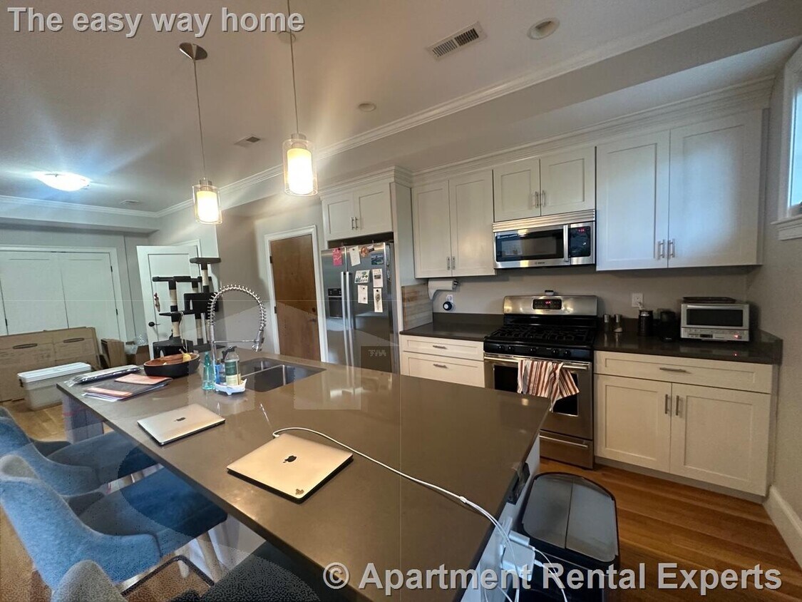 Foto principal - 16 Linden Ave