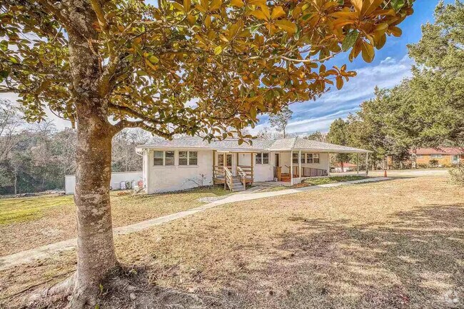 Building Photo - 2371 Le Ruth Dr