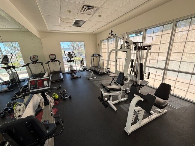 Building Photo - Darling Southwest one bedroom condo locate...