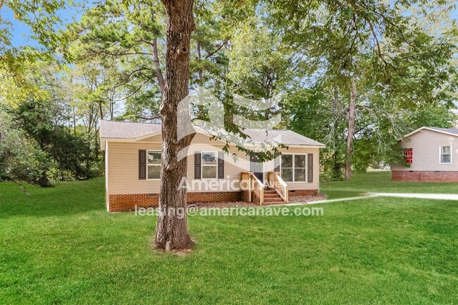 Building Photo - 111 Camellia Cir