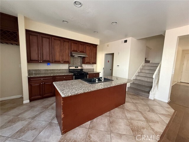 Foto del edificio - 1085 Camellia Ct