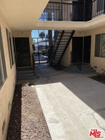 Building Photo - 333 Vernon Ave