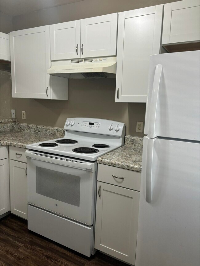 Foto del edificio - 2483 Chateau Ln