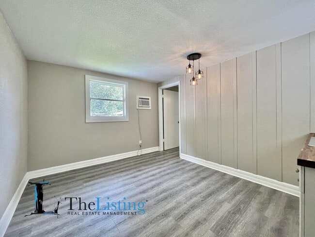 Photo - 3105 W Spruce St House