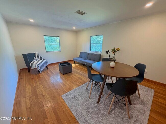 Foto del edificio - 5336 Alpha Ave