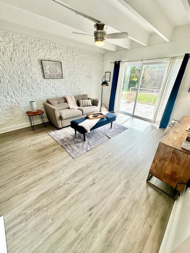 Foto del edificio - 334 Bluefish Dr