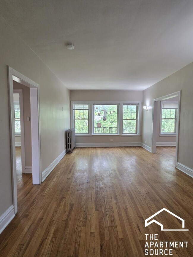 Building Photo - 908 Reba Pl