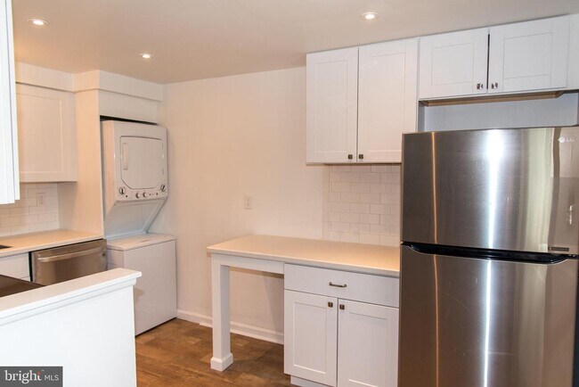 Foto del edificio - 250 Tanglewood Ln