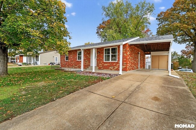 Building Photo - 2354 Jackson Dr