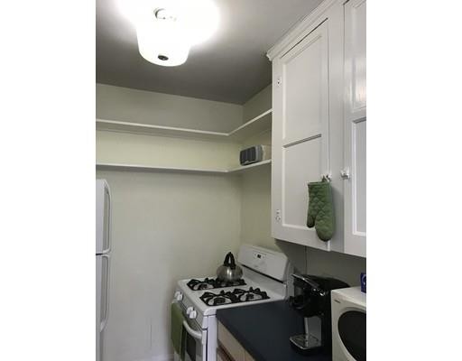Building Photo - 38 Linnaean St
