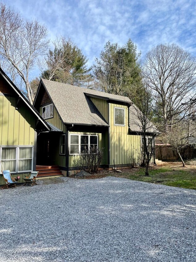 Foto principal - Super Convenient Kenilworth Location! 3 Be...