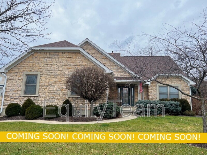 Primary Photo - 135 S Pond Ct