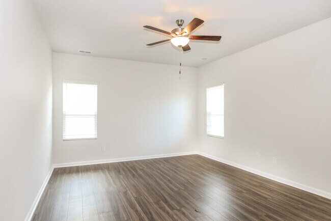 Foto del edificio - 3911 Starry Sky Rd